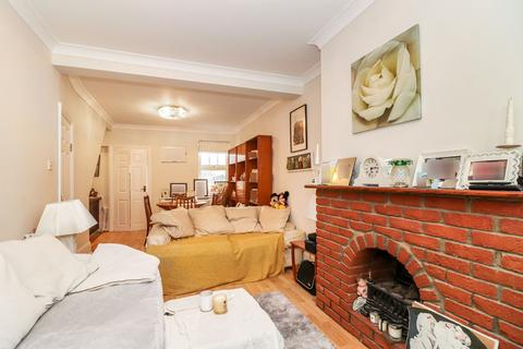 undefined, Belgrave Avenue, Watford, WD18