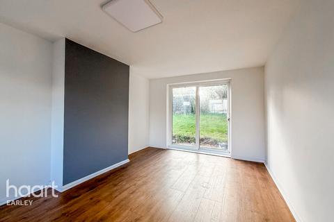 undefined, Glebe Road, READING
