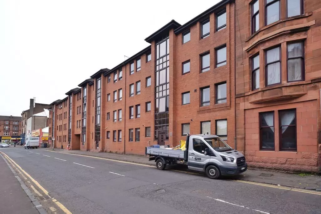 Rosevale Street, Glasgow G11 bed flat for sale £200,000