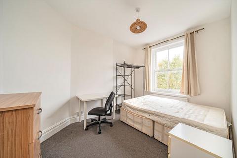 4 bedroom flat for sale, Elgin Avenue, Maida Vale W9