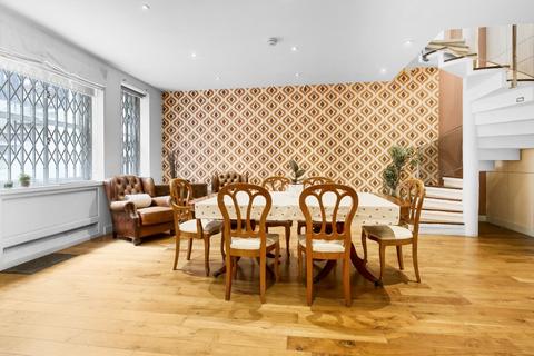 3 bedroom apartment for sale, Arundel House, Cornwall Gardens, London, SW7