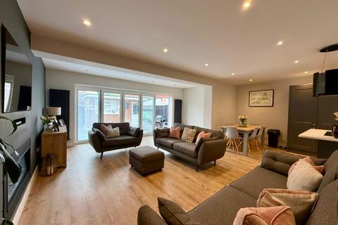 3 bedroom end of terrace house for sale, Edinburgh Road, Margate CT9