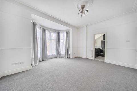 2 bedroom apartment for sale, Park Avenue, Bromley, Kent
