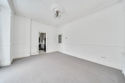 2 bedroom apartment for sale, Park Avenue, Bromley, Kent