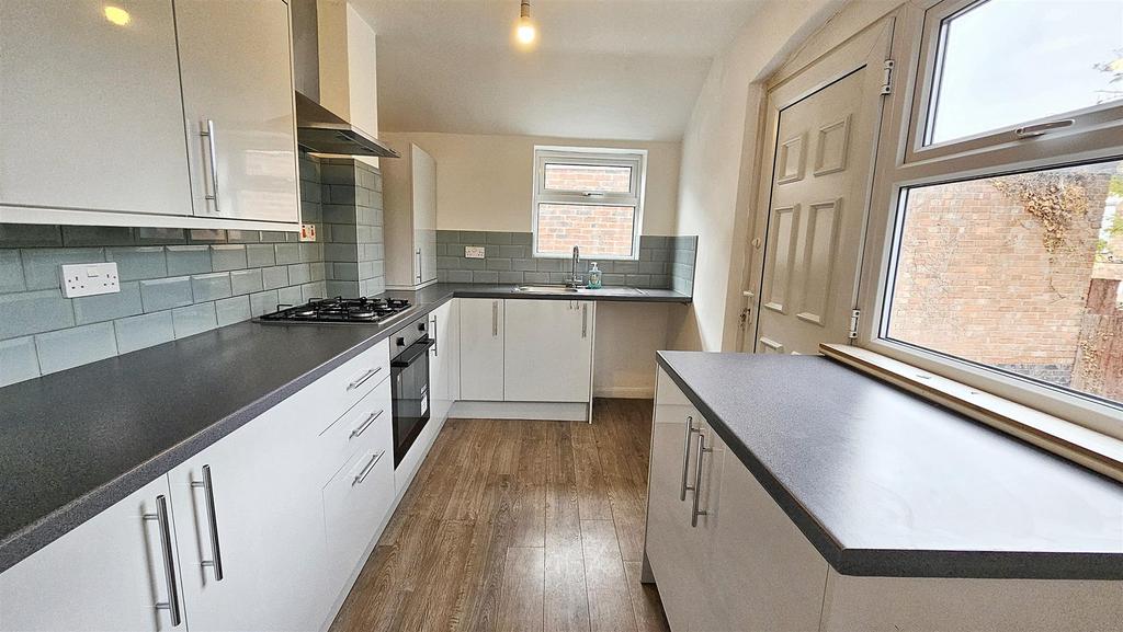 Dining kitchen area