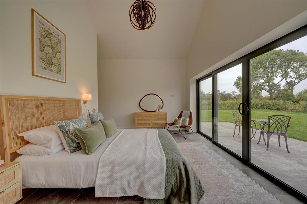 Arrow House (9).jpg