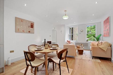 2 bedroom apartment for sale, Vicarage Gate, Kensington, W8