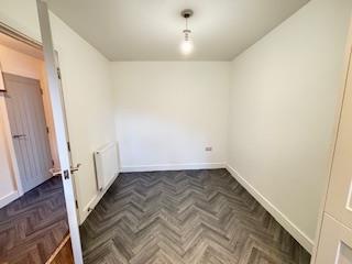 Thumbnail IMG 9402.jpg