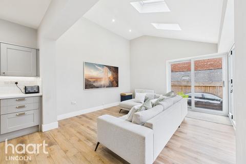 4 bedroom end of terrace house for sale, West Parade, Lincoln