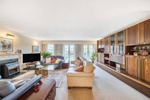 Ashurst Close, Northwood