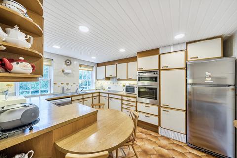 3 bedroom apartment for sale, Ashurst Close, Northwood