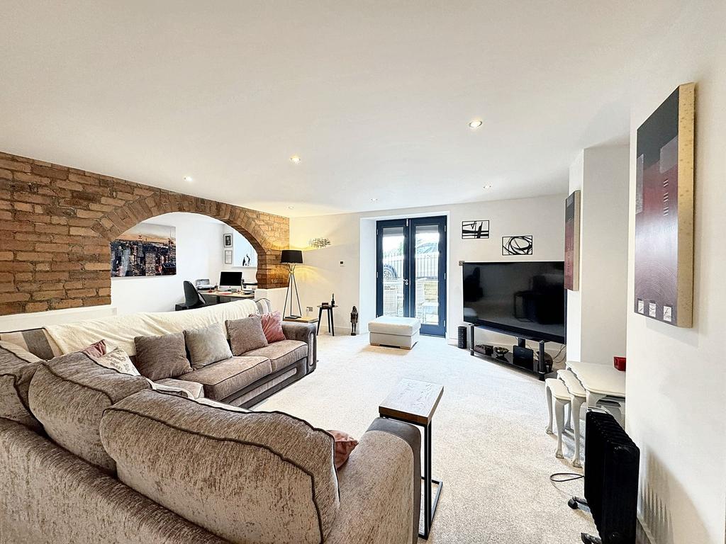 Open plan living dining