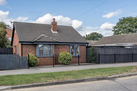 2 bedroom bungalow for sale, Hotham Road South, Hull, HU5