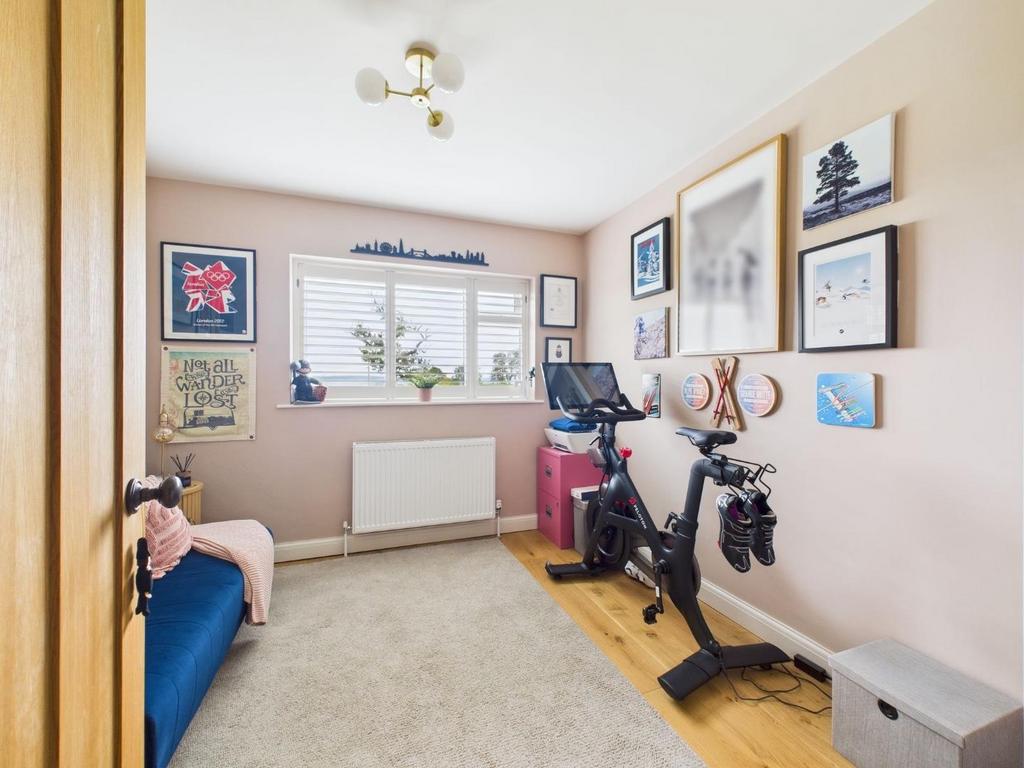 CAM04169 G0-PR0150-STILL024.jpg