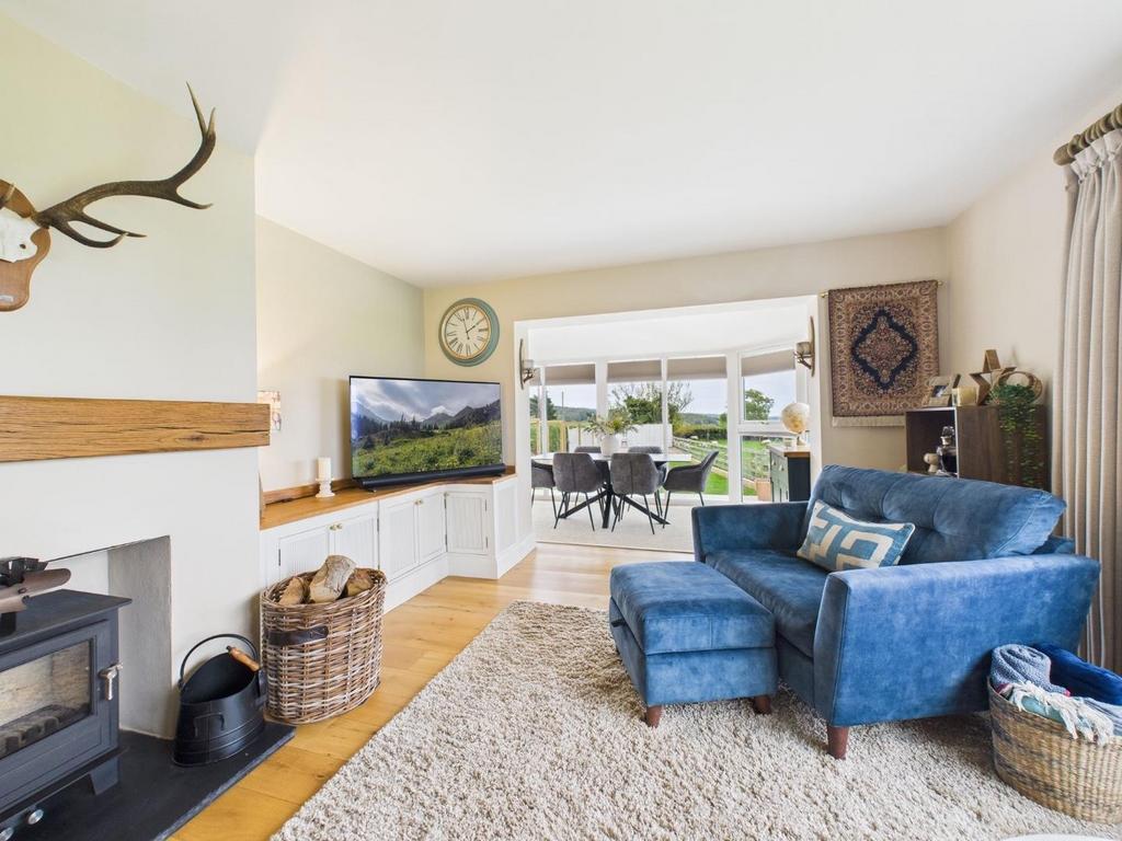 CAM04169 G0-PR0150-STILL039.jpg