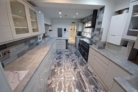undefined, Wetherby Road, Leeds, West Yorkshire, LS17