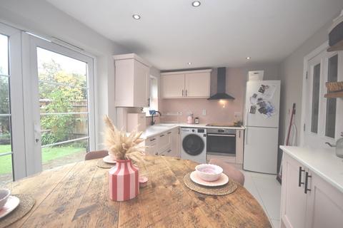 Stratford Close, Aylesbury HP22