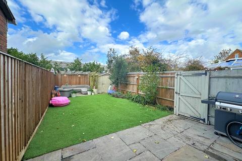 undefined, Stratford Close, Aylesbury HP22