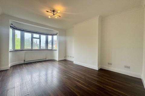 3 bedroom flat to rent, Alexandra Avenue, Harrow HA2