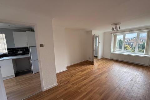3 bedroom semi-detached house to rent, Charlton Grove, Silsden
