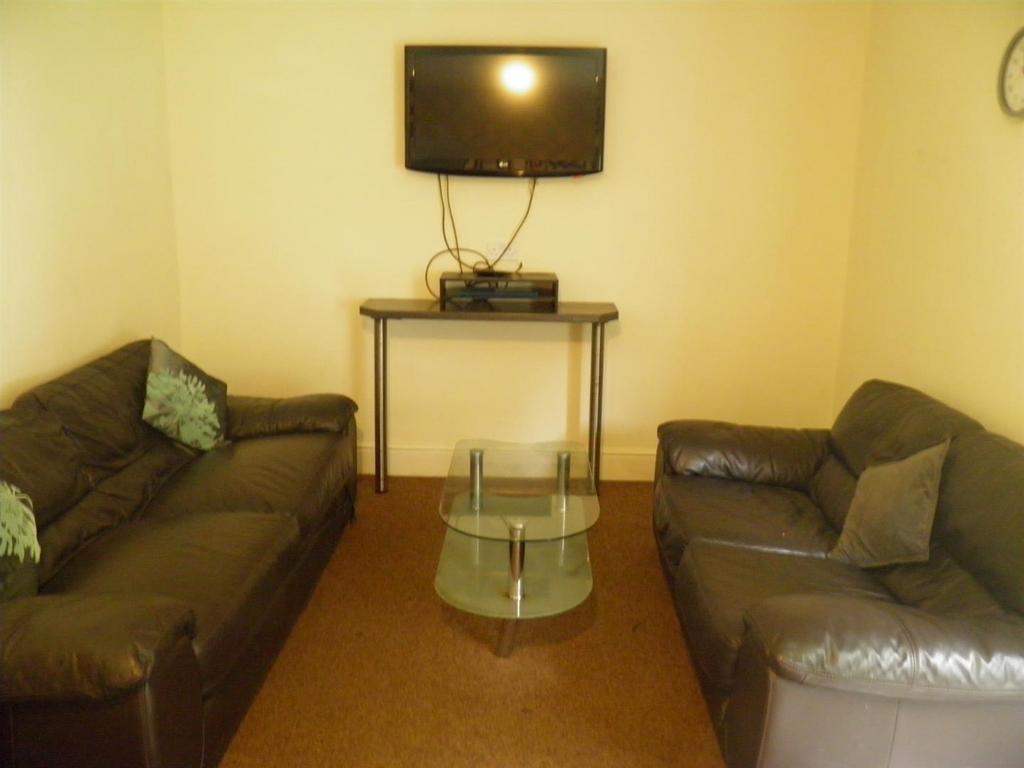 Lounge.JPG