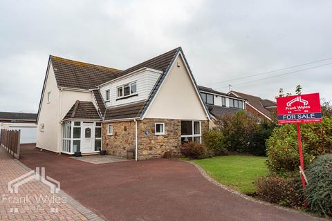 209 Heyhouses Lane, Lytham St. Annes