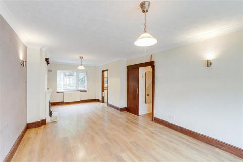 3 bedroom semi-detached house for sale, Barbara Square, Nottingham NG15