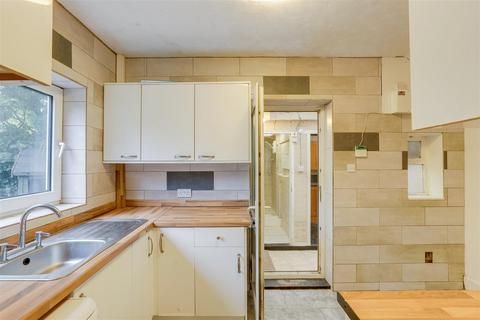 3 bedroom semi-detached house for sale, Barbara Square, Nottingham NG15