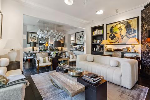 2 bedroom flat for sale, Cremorne Road, London SW10