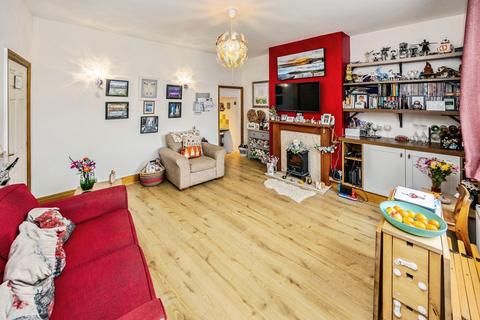 2 bedroom terraced house for sale, Cowcliffe Hill Road, West Yorkshire HD2