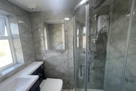 1 bedroom in a house share to rent, Roxeth Green Avenue, Harrow, HA2