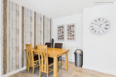 undefined, Queens Crescent, Upton, CH2