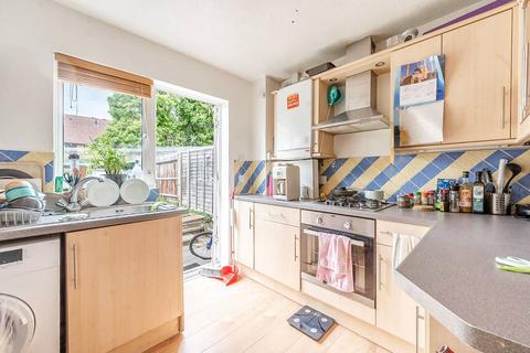 undefined, Waller Drive, Northwood, HA6