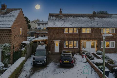 2 bedroom end of terrace house for sale, Cheshire Road, Maidstone, ME15