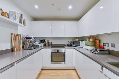 3 bedroom flat for sale, Howe House, Woolwich, London, SE18