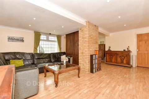 5 bedroom terraced house for sale, Botelers, Lee Chapel South, Basildon, Essex
