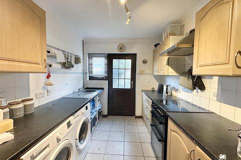 3 bedroom detached bungalow for sale, Dol Y Dderwen, Llangain, Carmarthen