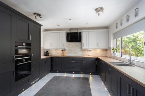5 bedroom detached house for sale, Main Road, Hambleton