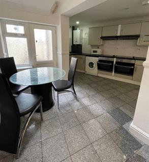 7 bedroom terraced house to rent, Richmond Road, Cardiff