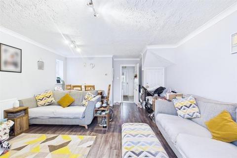 3 bedroom end of terrace house for sale, Stockholm Way, Dereham