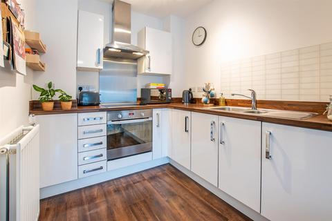 1 bedroom flat for sale, Victoria Bridge Road, Bath