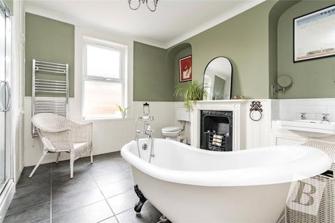 31 Albion Road, Gravesend, DA12 2SR