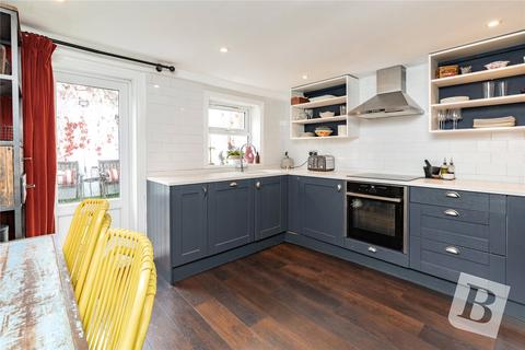 31 Albion Road, Gravesend, DA12 2SR
