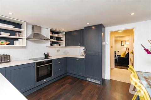 31 Albion Road, Gravesend, DA12 2SR