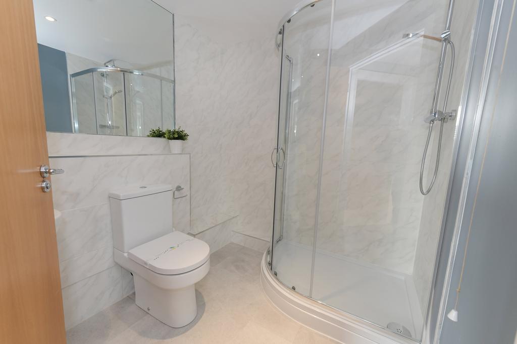 Main Bathroom
