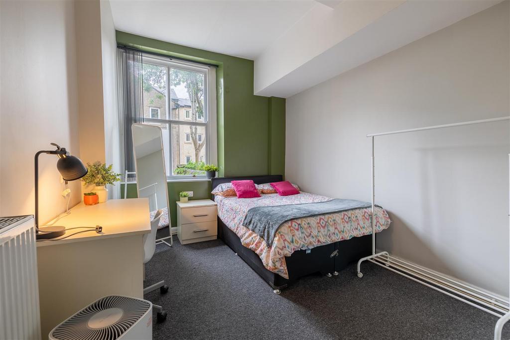 7 Cable Street 4.jpg