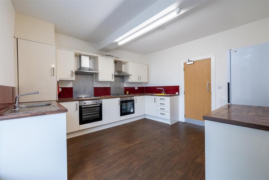 7 Cable Street 12.jpg