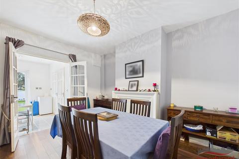 undefined, Meadowbank Road, Kingsbury