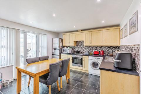 4 bedroom detached house for sale, John Lea Way, Wellingborough NN8