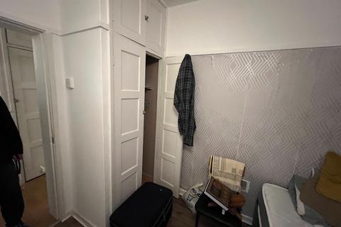 Studio to rent, Boundary Road, London NW8